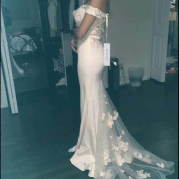 Portia and scarlet Adriana Gown - Picture 8 of 13